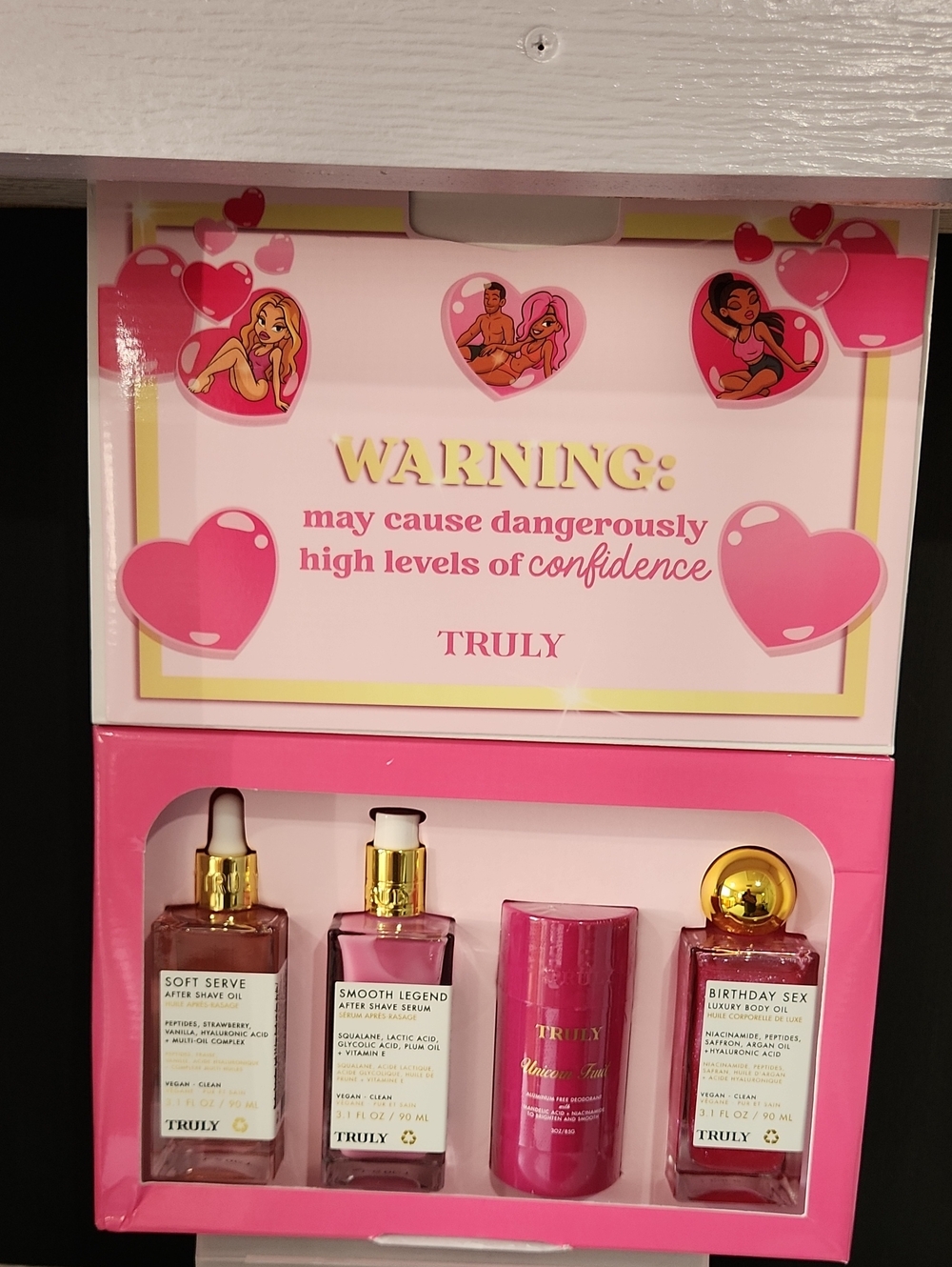 TRULY Pink Bath & Body Confidence Gift Set